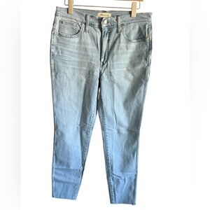 Madewell 10” High-rise Skinny Crop Jeans in Charlemont Wash with Magic Pockets